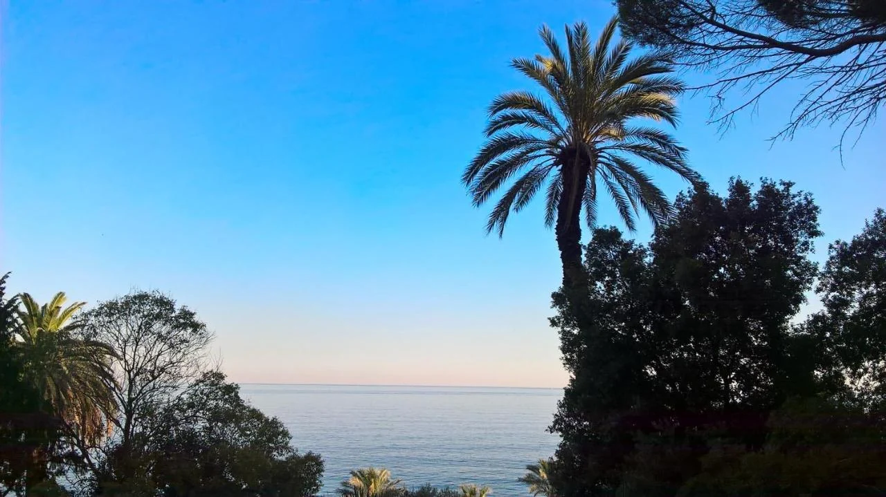 Hotel Sereno a Cogoleto, tra il parco e il mare